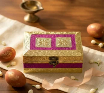Decorative Dry Fruit Box – Elegant Handcrafted Finishing in Compact Size