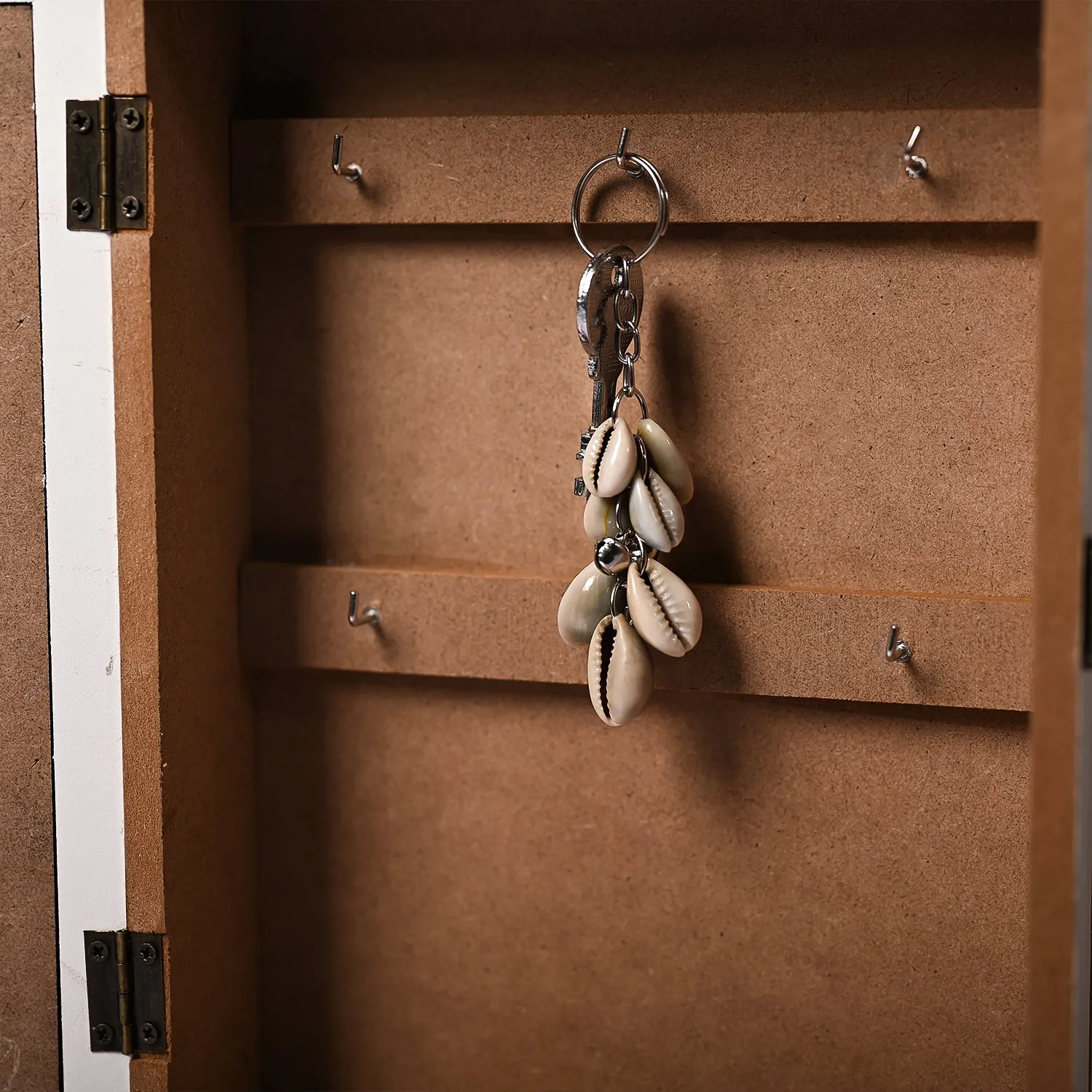 Gold Pineapple Key Holder Box - Detailed Feature View 4