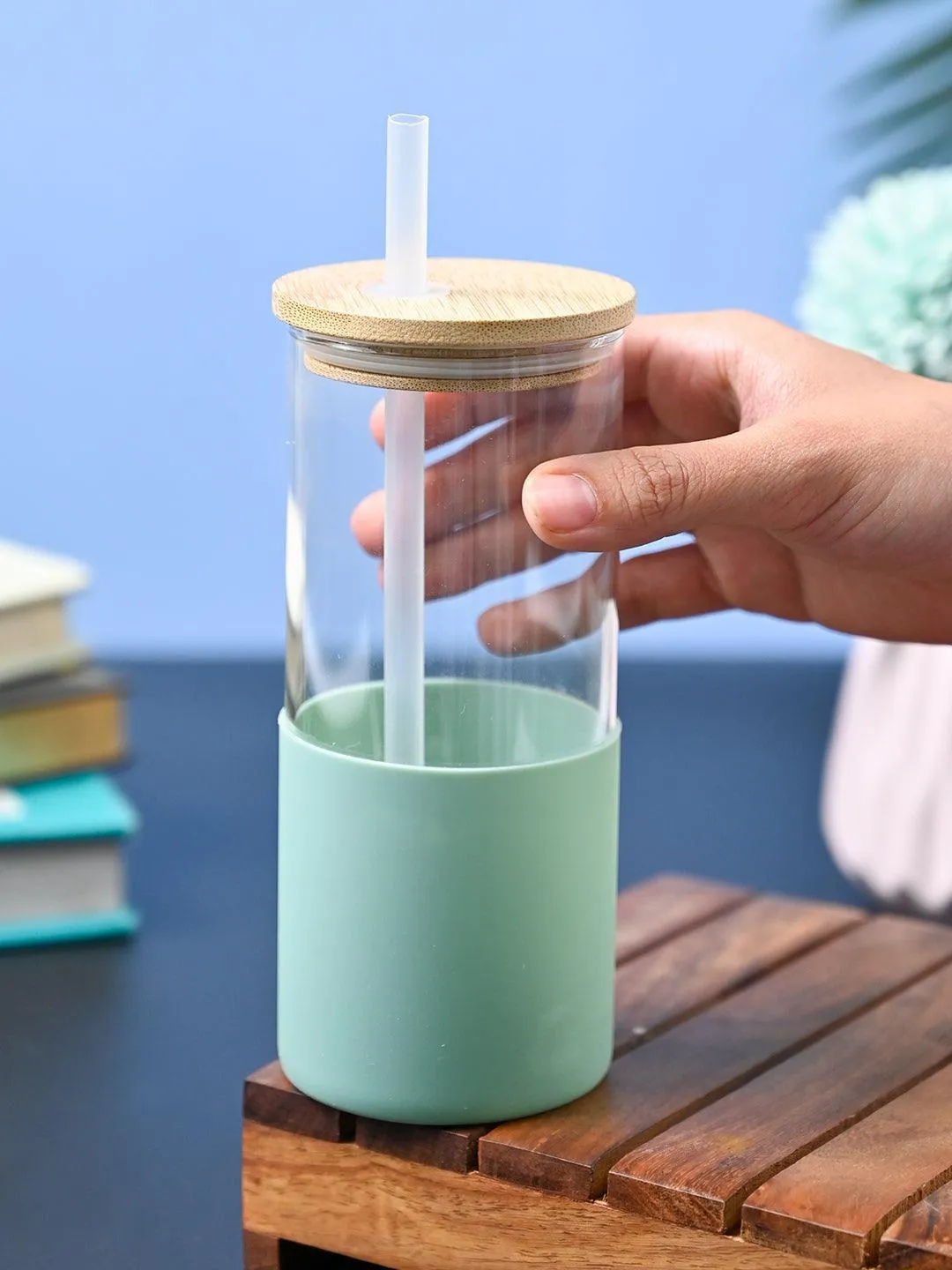 Green Borosilicate Glass Sipper With Straw - 350 Ml - Detailed Feature View 4