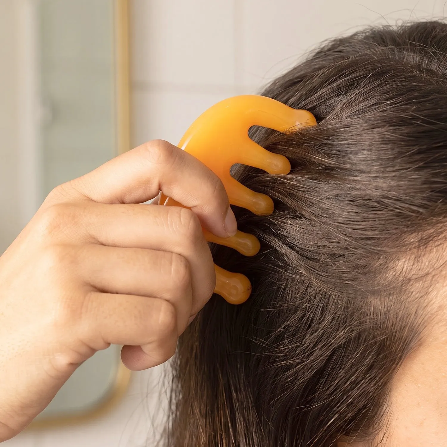 Scalp Relaxing Head Massager Comb – Lightweight & Durable Relief - Detailed Feature View 2