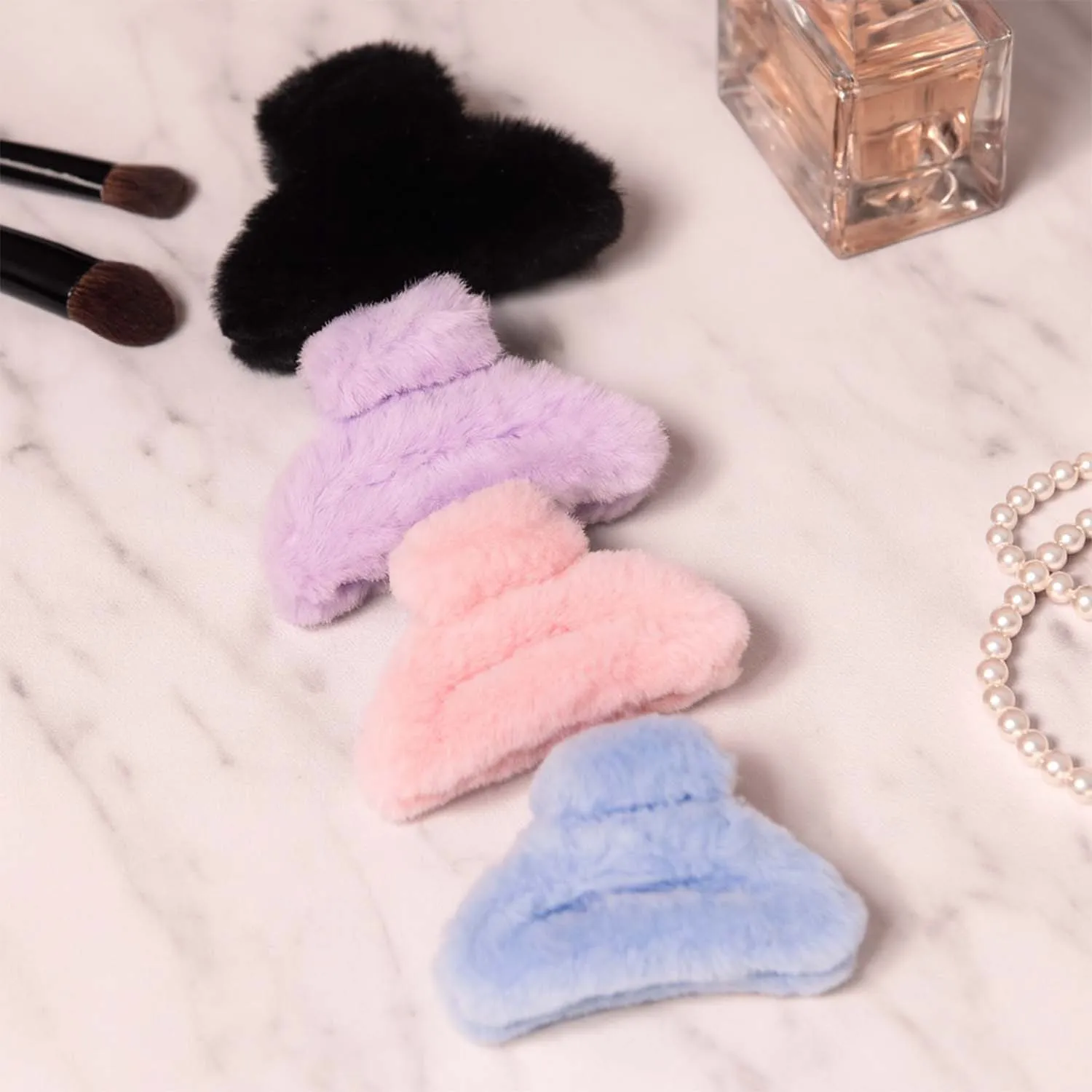 Premium Soft Faux Fur Hair Claw Clip – Big Size Fluffy Grip - Buy Online at Alikart