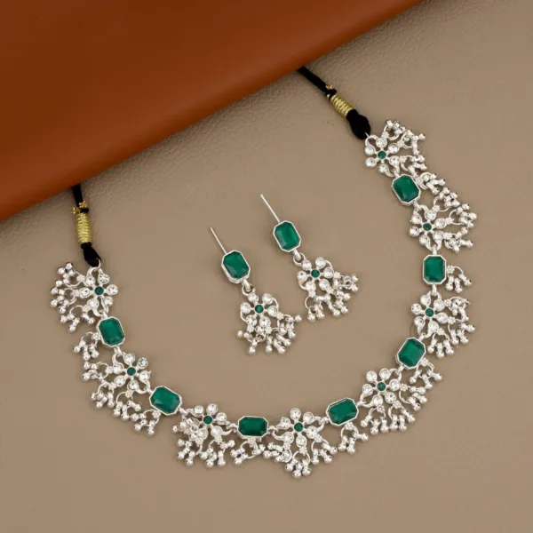 Oxidized Silver Choker Set – Green Teardrop Gemstone Accent