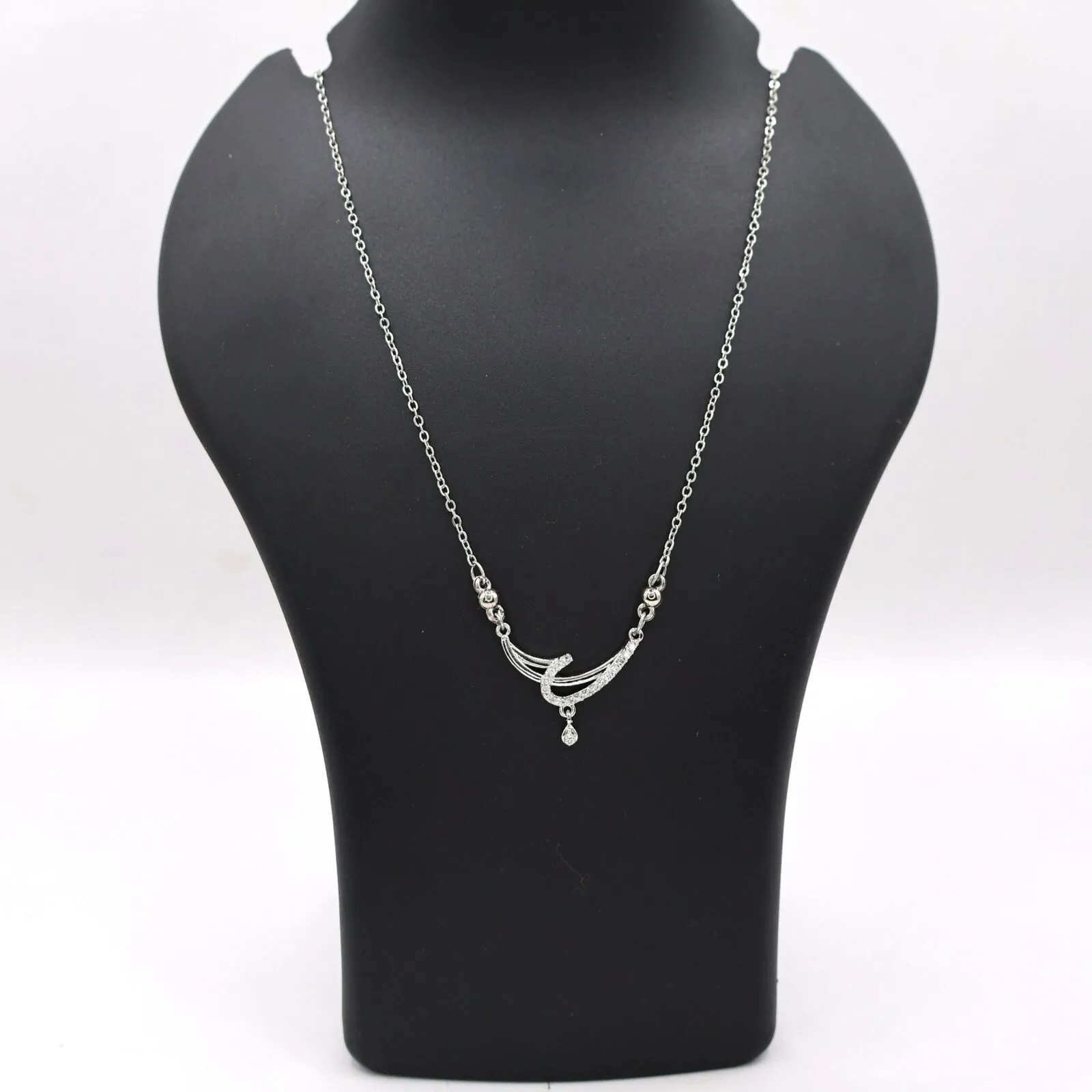 Crescent Curve Pendant Necklace – Elegant Silver Tone Design - Detailed Feature View 3