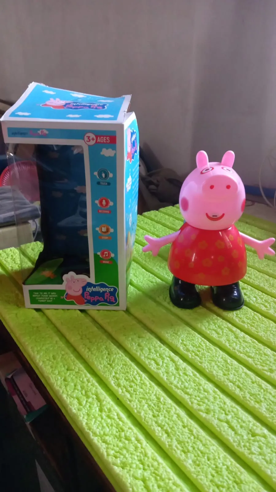Pig Pretend Play Toy – Movable Soft Rubber Figure | Play & Move - Detailed Feature View 7