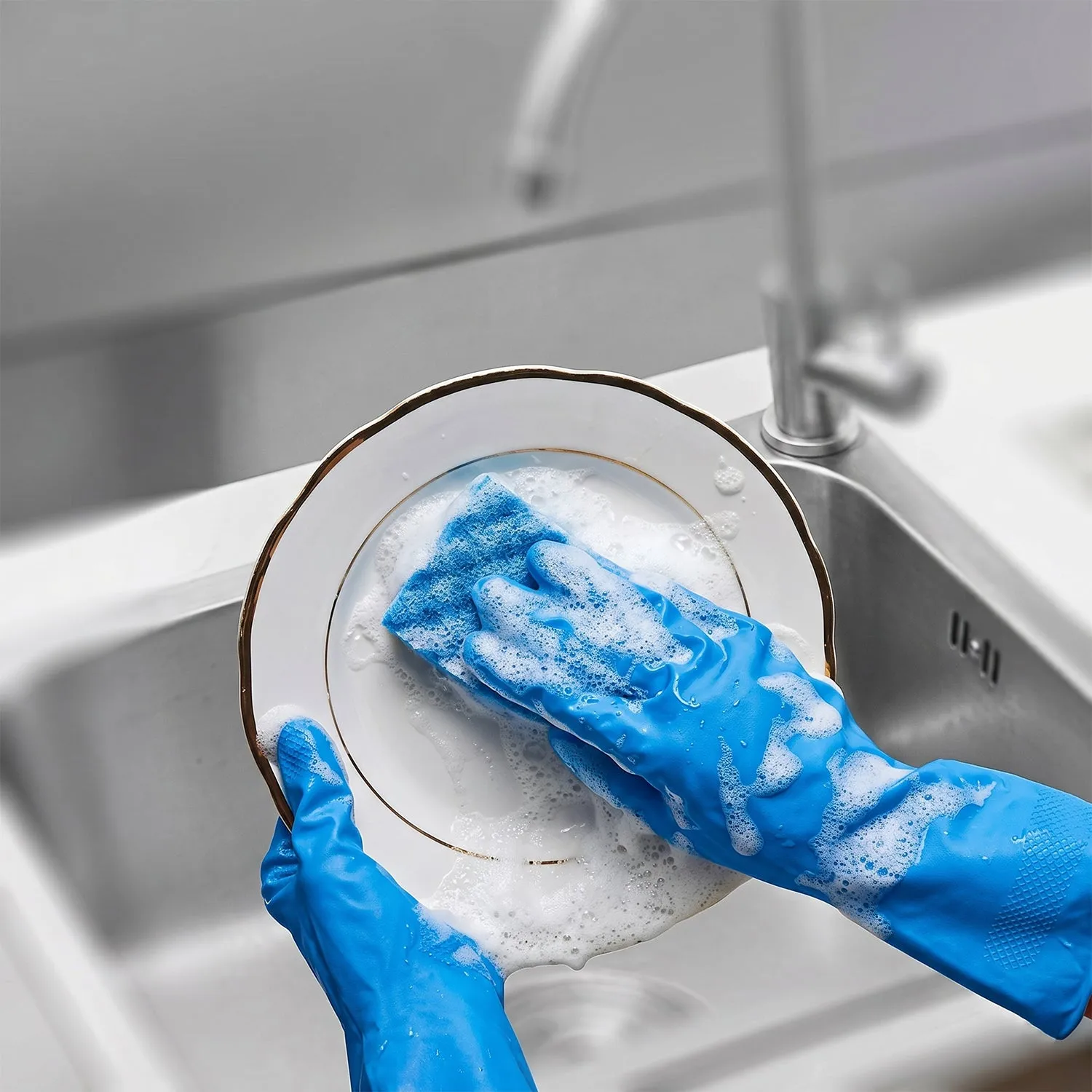 Waterproof Rubber Cleaning Gloves – Reusable & Durable for Household Tasks - Detailed Feature View 3
