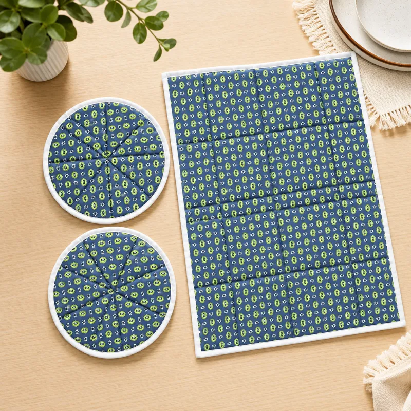 Round Shape Roti Cover with Mat –Chapati Cover for Keeping Roti Warm & Fresh, Washable Roti Mat Set (2 Pc Roti Cover + 1 Pc Mat)(Random Print) - Detailed Feature View 3