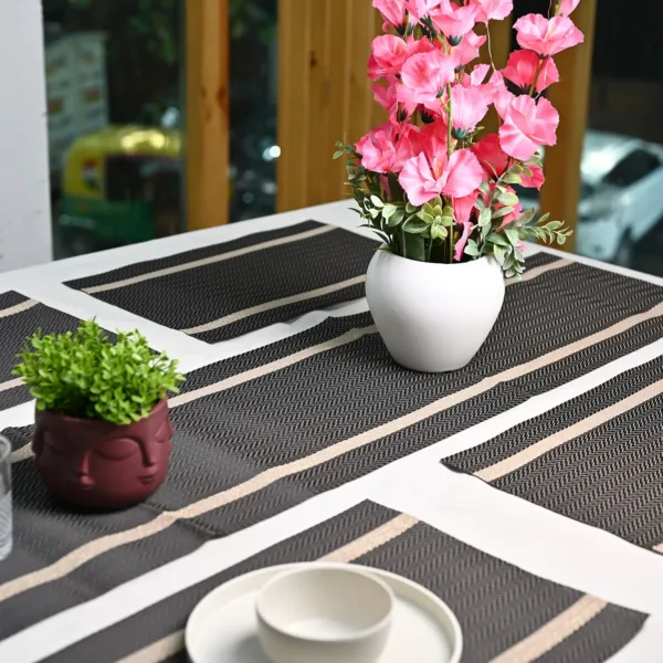 VON CASA Brown Table Runner with Placement Pack Of 7