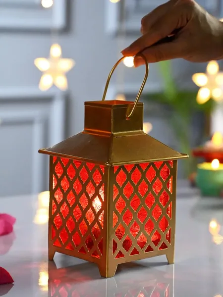 VON CASA Iron Golden + Red Lantern