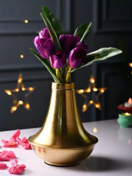 VON CASA Metal Flower Vase – Surahi Shaped