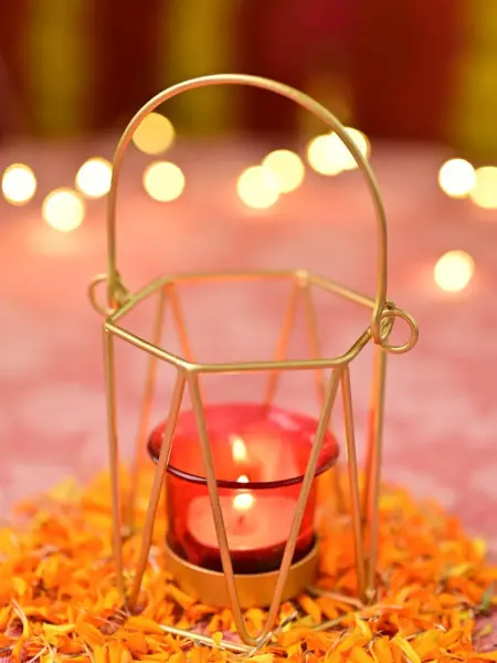 VON CASA Red & Golden T-Light Holder