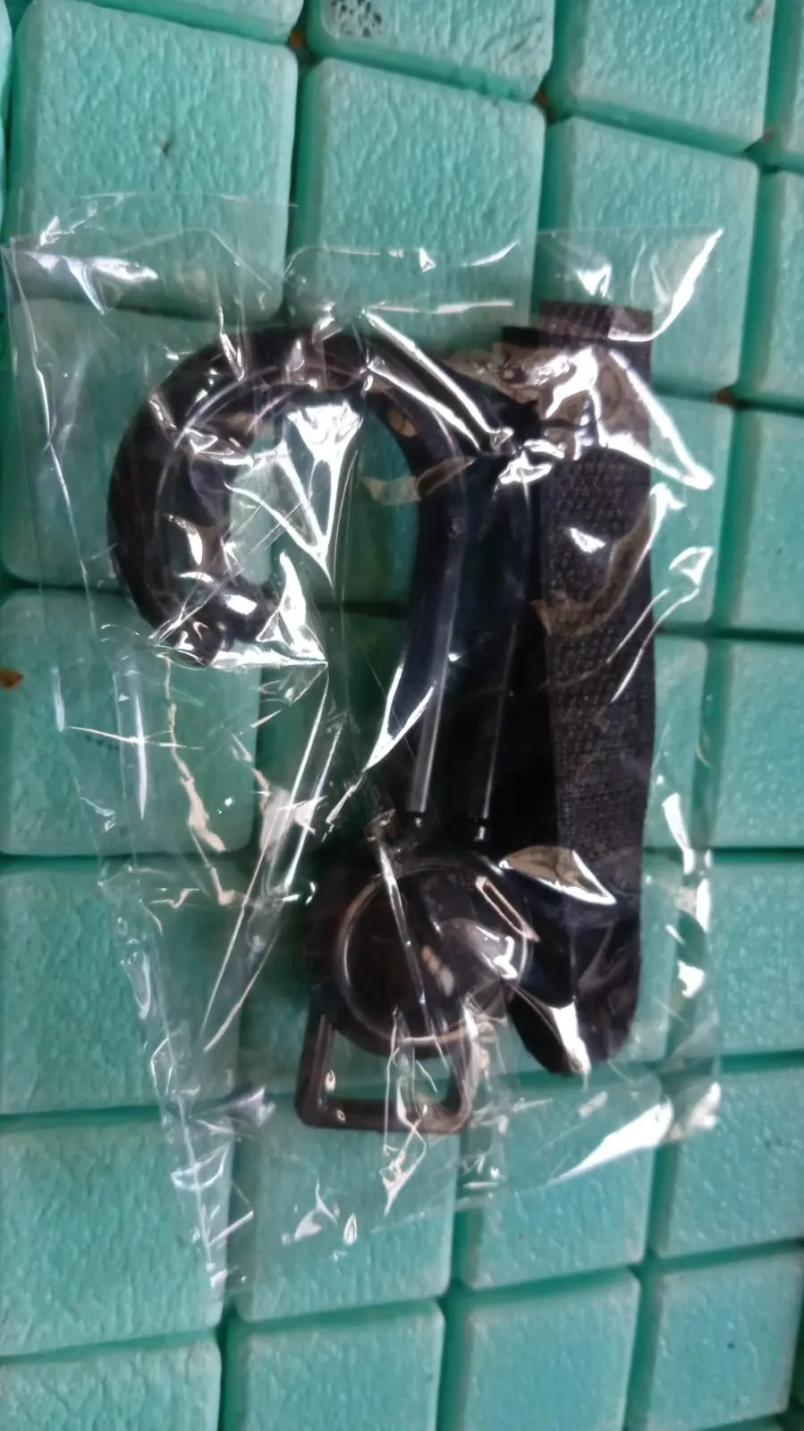 Stroller Hook – 360° Rotating Multi-Purpose Bag Hanger | GlimmerHome - Detailed Feature View 7