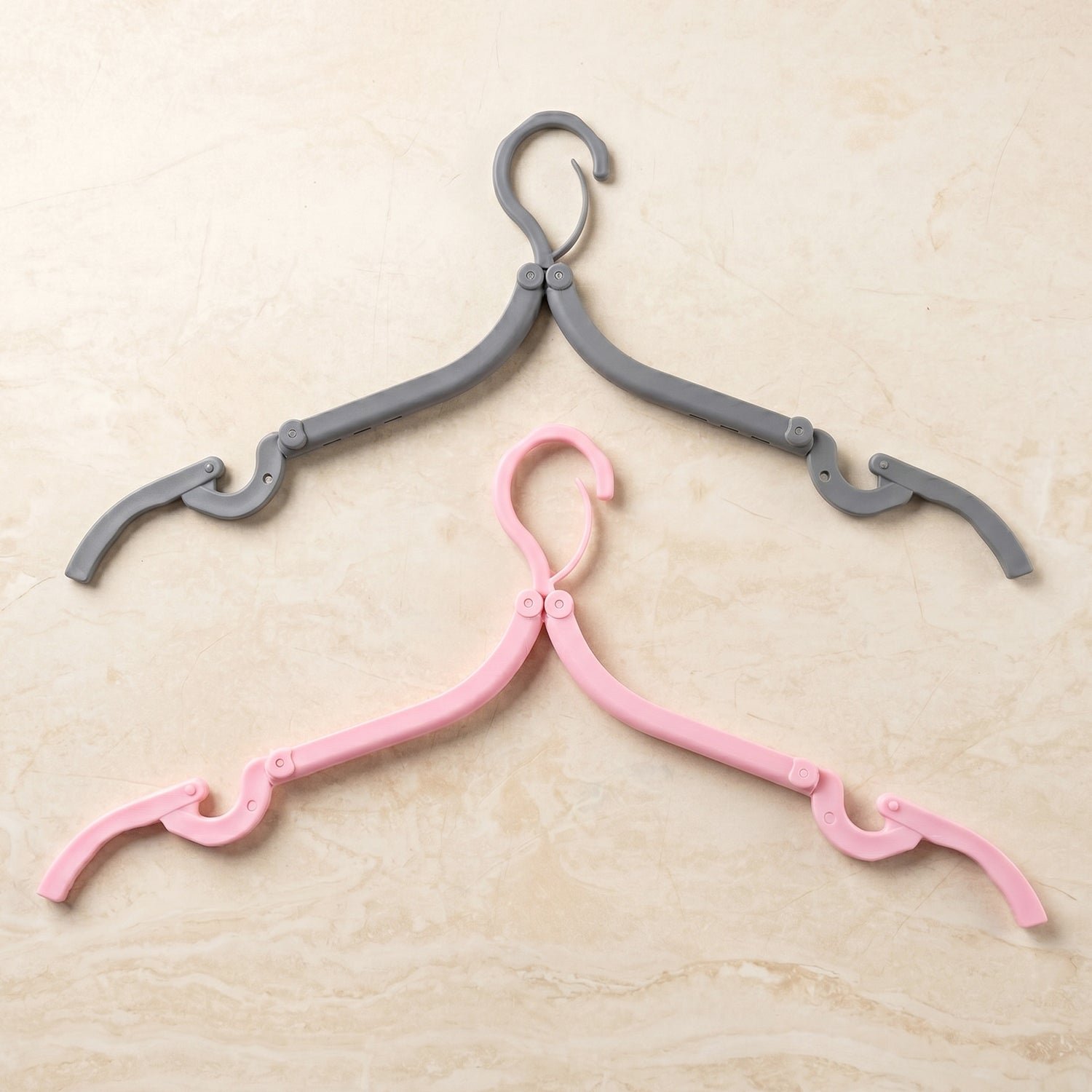 Foldable Travel Hanger – Compact & Portable Clothes Hanger - Detailed Feature View 5