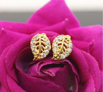 Gold-Plated Leaf Stud Earrings – Elegant & Nature-Inspired Design