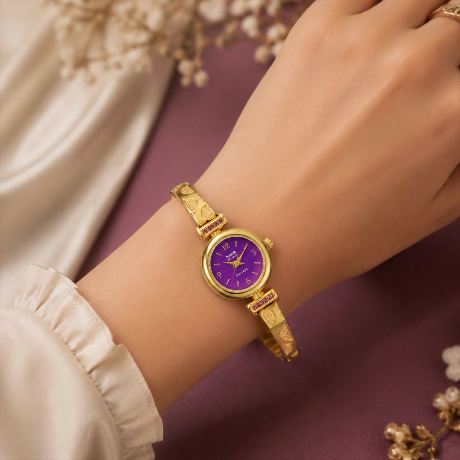 Gold Plated Purple Dial Bracelet Watch With Elegant Design For Women And Girls - Detailed Feature View 1