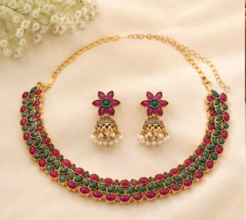 Green maroon chipes and gold tone premium traditional necklace set