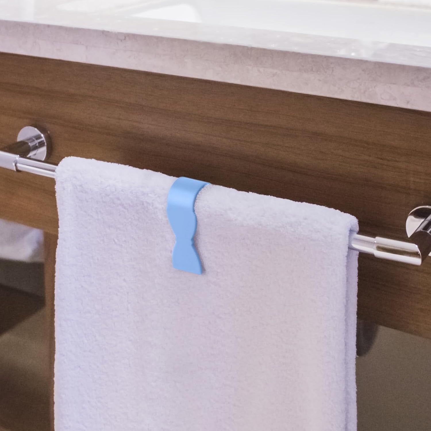 Multipurpose Towel Holder Clips – Easily Organize Your Towels - Detailed Feature View 3