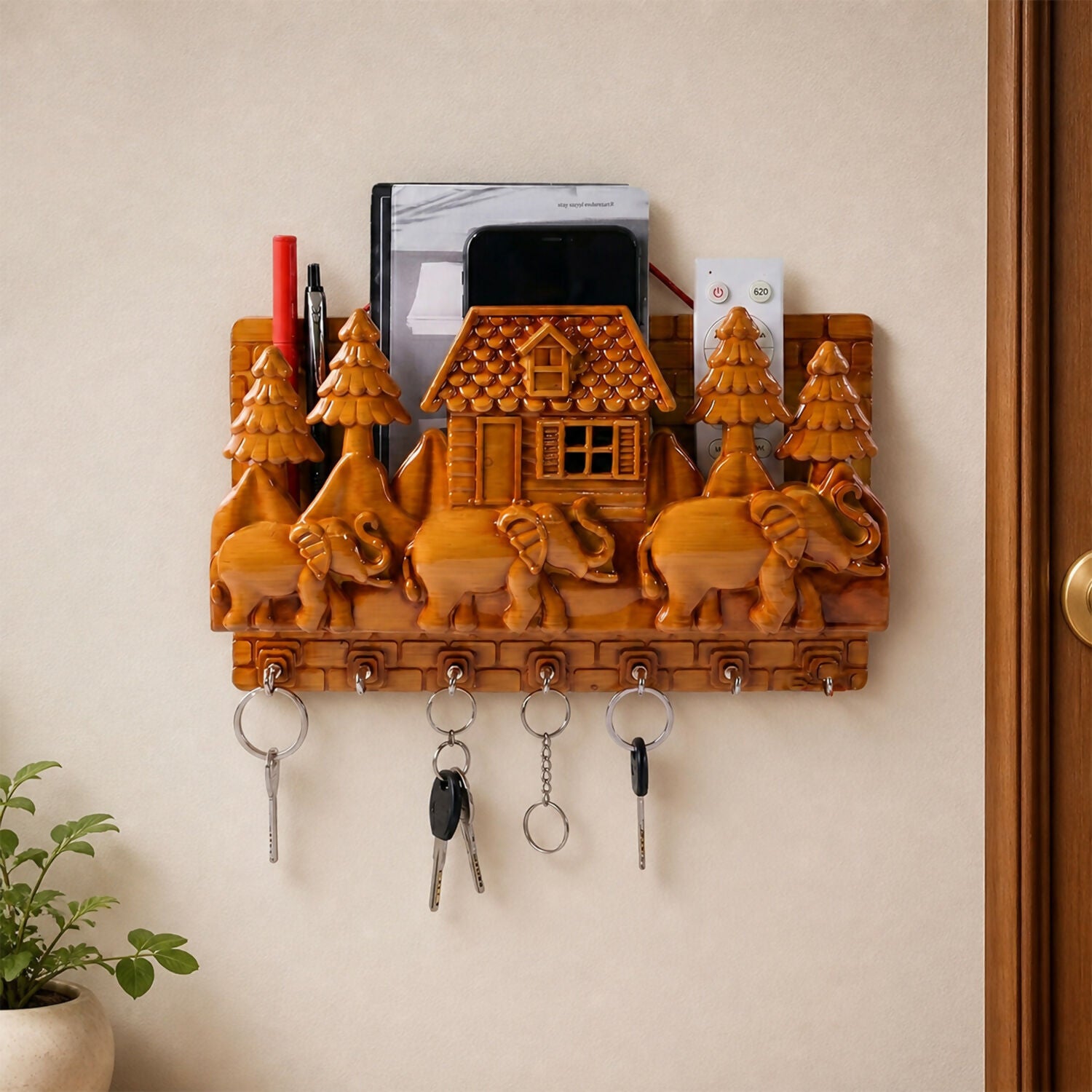 Wall Key Holder – Elegant Storage & Organization Solution - Detailed Feature View 2