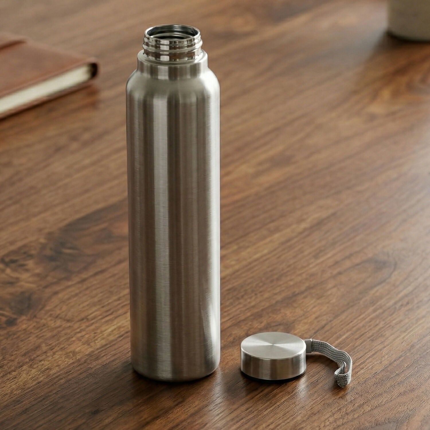 Coolton Slim Stainless Steel Water Bottle - Leak Proof 1L - Detailed Feature View 4