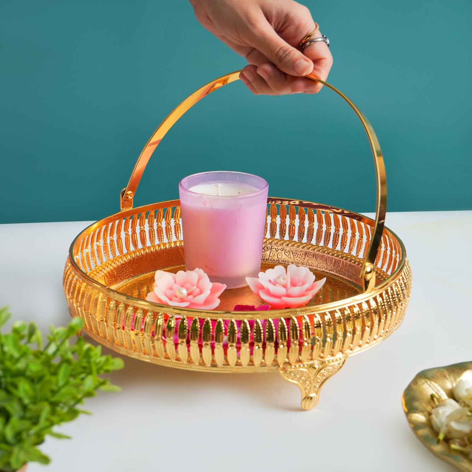 Golden Round Nordic Basket With Handle - Detailed Feature View 3