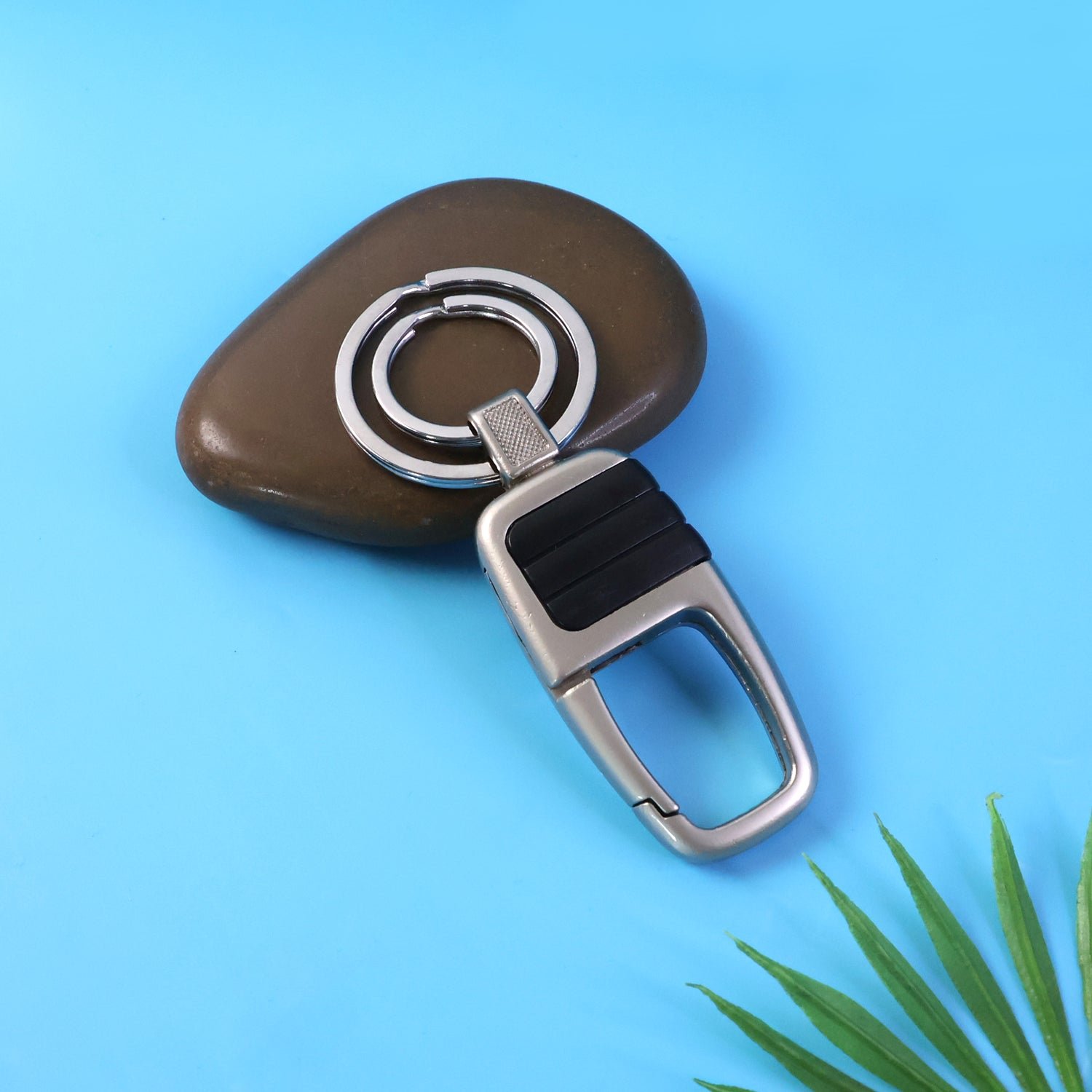 Premium Key Holder – Heavy Duty Metal Carabiner with Secure Ring - Buy Online at Alikart