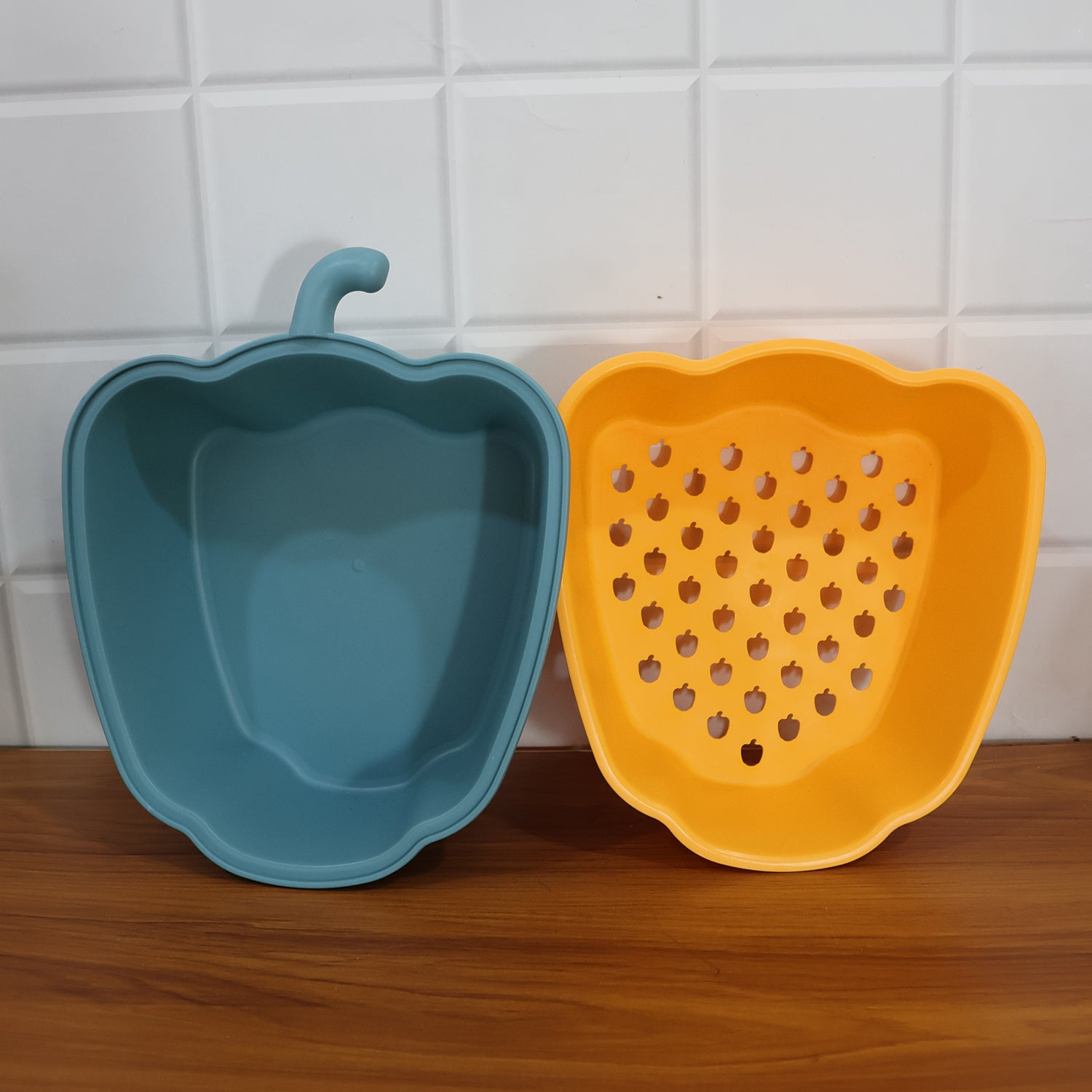 Pepper Shape Washing Bowl – 2-in-1 Draining & Serving Set - Detailed Feature View 6