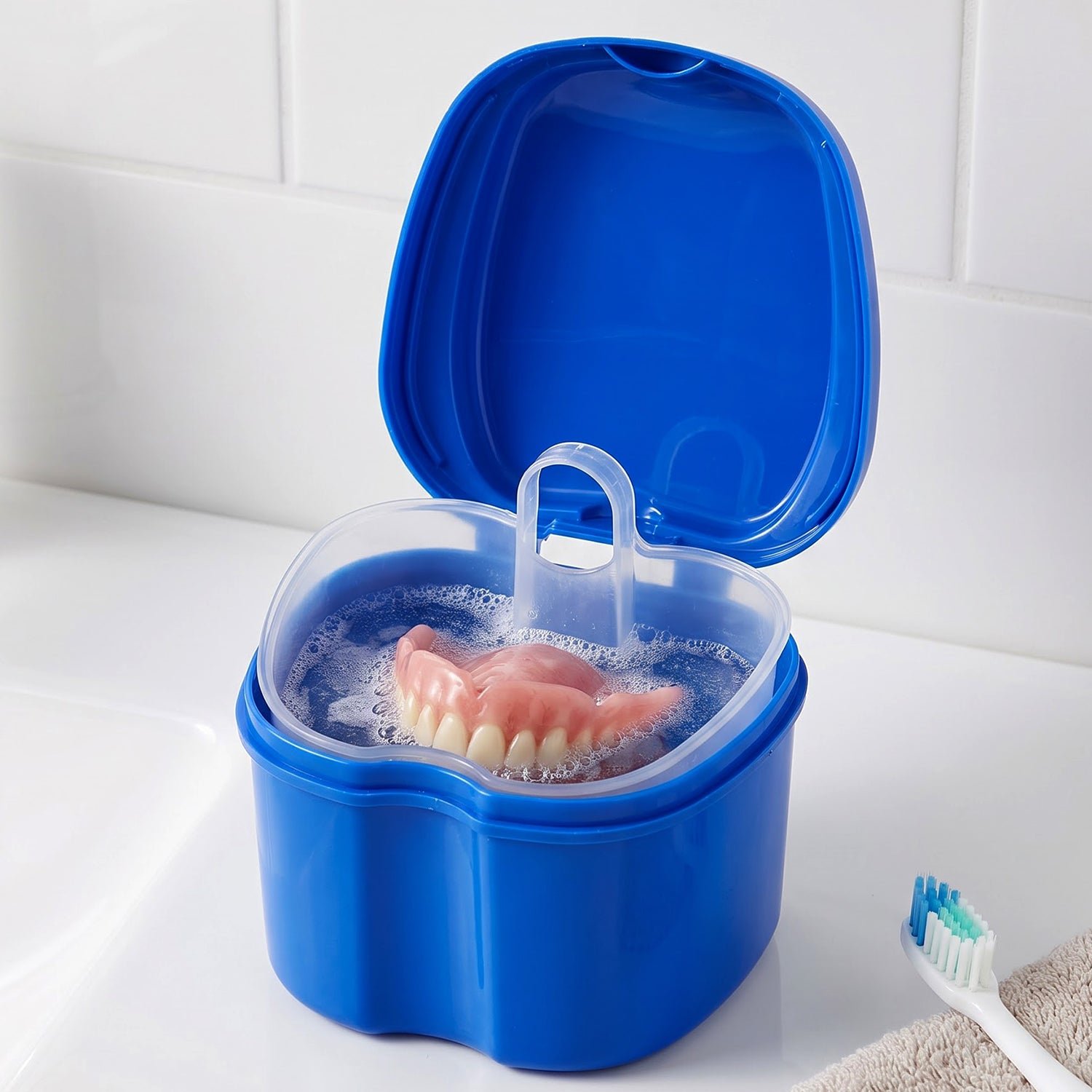 Plastic Denture Bath Cleaning Cup with Removable Strainer Basket and Lid - Detailed Feature View 2