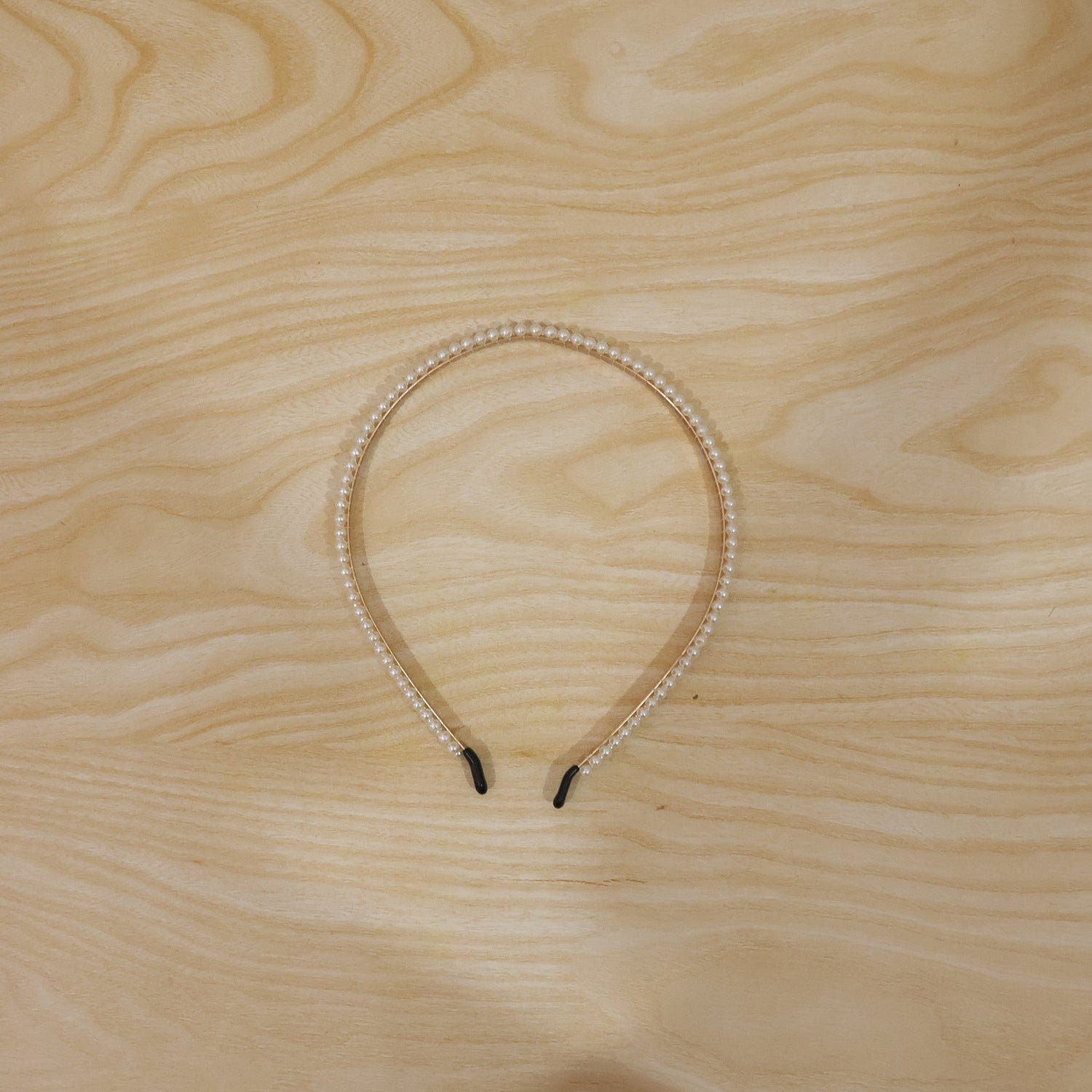 Premium Pearl Embellished Hairband – Elegant & Comfortable Fit - Detailed Feature View 6
