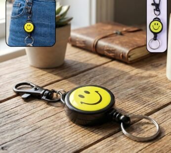 Smiley Face Retractable Keychain – Durable Heavy-Duty Clip