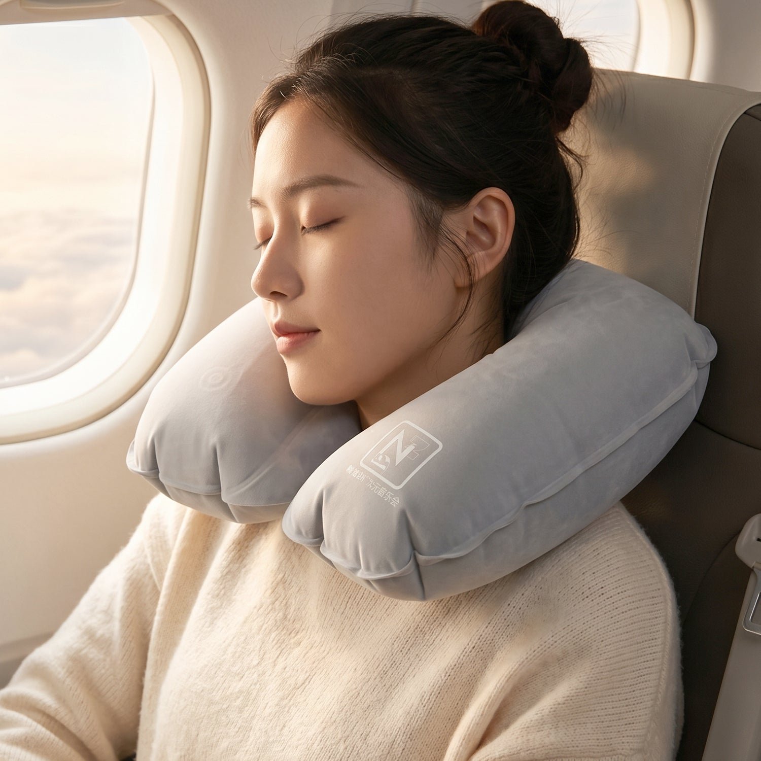 Travel Comfort Kit – Sleep Essentials for Long Journeys - Detailed Feature View 6
