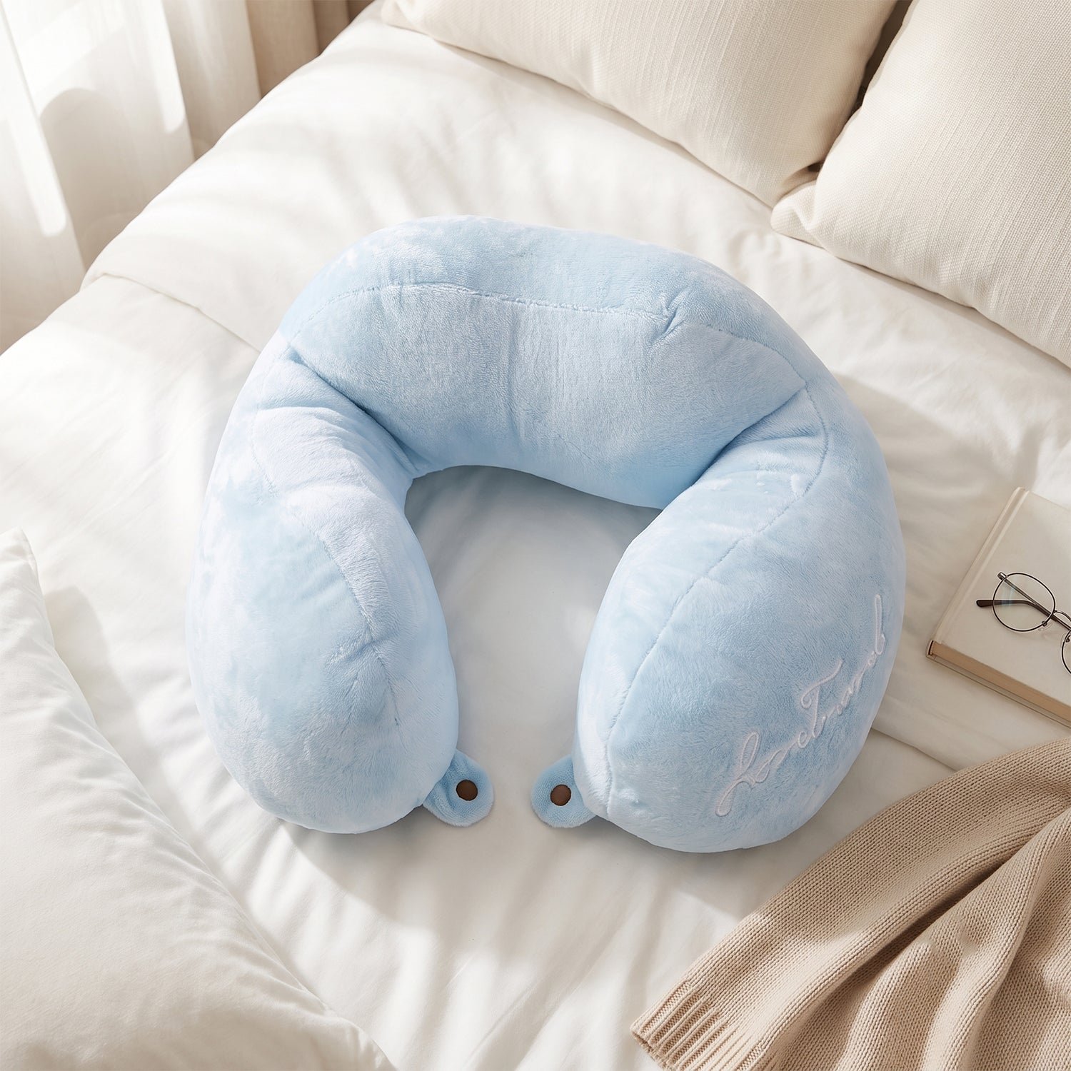U Shaped Soft Travel Neck Pillow Blue Plush Head Neck Support Cushion - Detailed Feature View 1